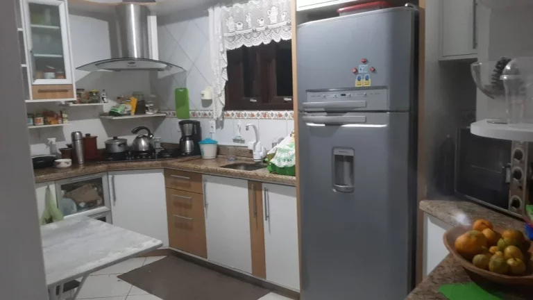 Imagem Casa Espaçosa de 4 Quartos com Pomar em Campo Duna, Garopaba-SC. Escritura Pública.
