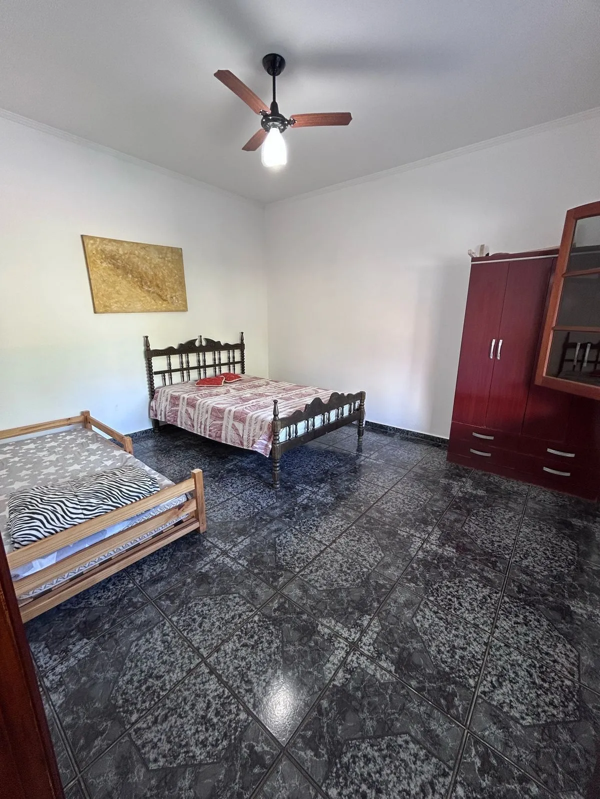 Imagem Oportunidade em Iperó - Chácara com amplo espaço ( Porteira Fechada )