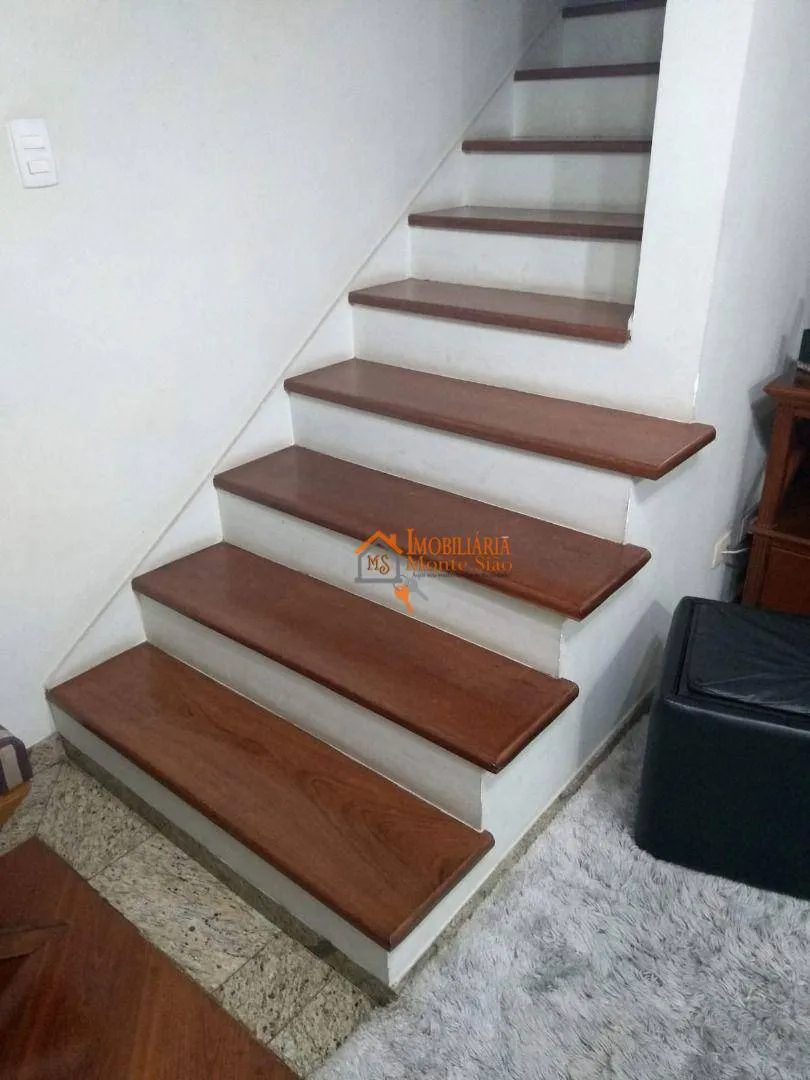 Imagem Sobrado com 3 dormitórios à venda, 191 m² por R$ 780.000,00 - Jardim Santa Clara - Guarulhos/SP