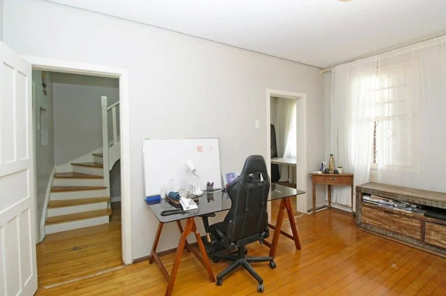 Imagem Casa 4 dormitórios, 220m² privativos, RuaGeneral Couto de Magalhães
