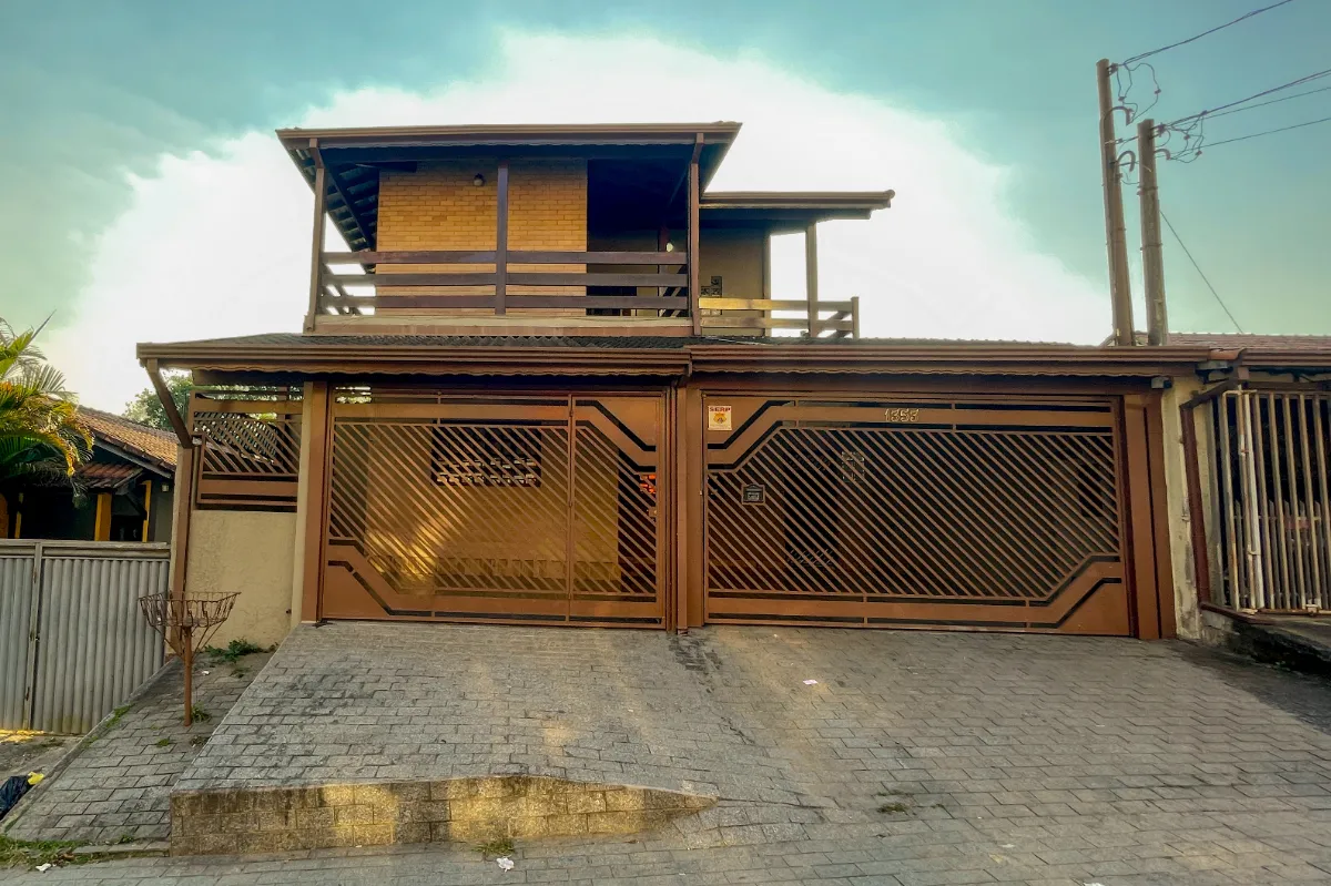 Imagem Casa de vila para venda em Centro com 4 quartos, sendo 2 suítes, 257m2