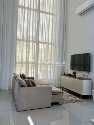 Imagem **Casa à Venda no Residencial Mont Alcino, Estrada da Roncaglia, Valinhos/SP**

Casa Mobiliada e de...