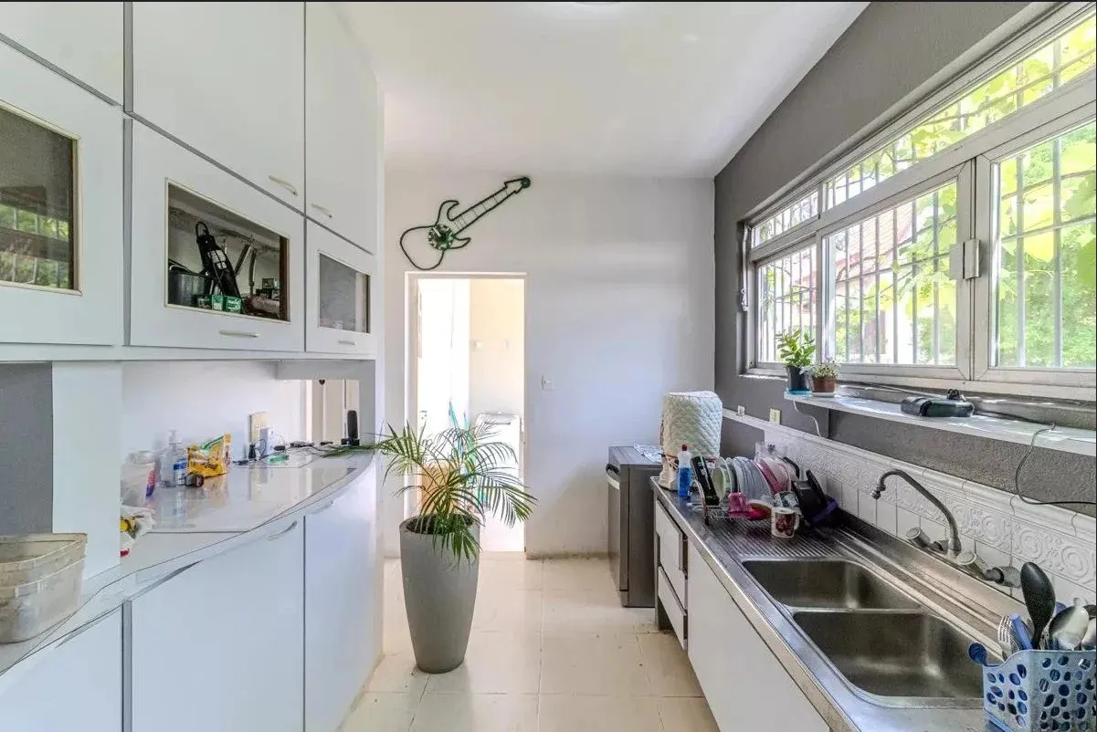 Imagem Casa para Venda em São Paulo, Pacaembu, 3 dormitórios, 1 banheiro, 2 vagas