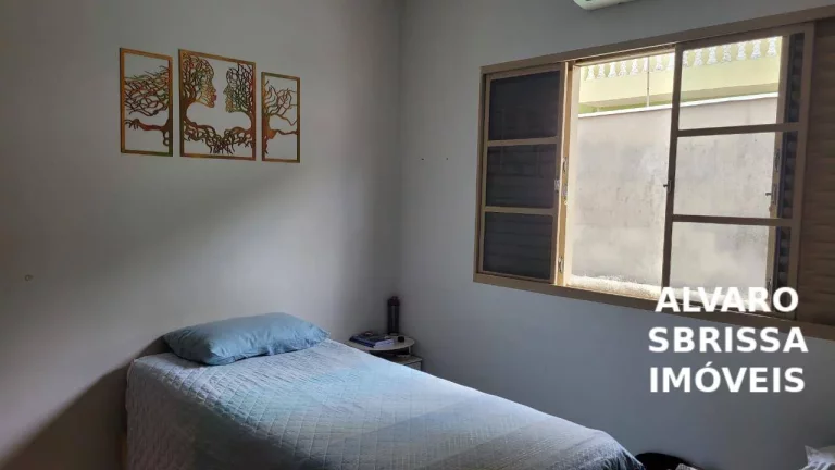 Imagem Linda casa com quatro dormitórios sendo uma suíte no Jardim Paraiso I em Itu SP