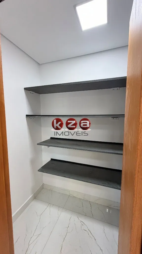 Imagem Imperdível Casa em Condomínio à Venda em Valinhos-SP - Condomínio Villa do Sol, 3 Suítes, 2 Salas 240m²