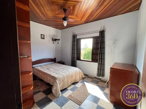 Imagem Oportunidade Única: Linda Chácara de 2.000m² à Venda