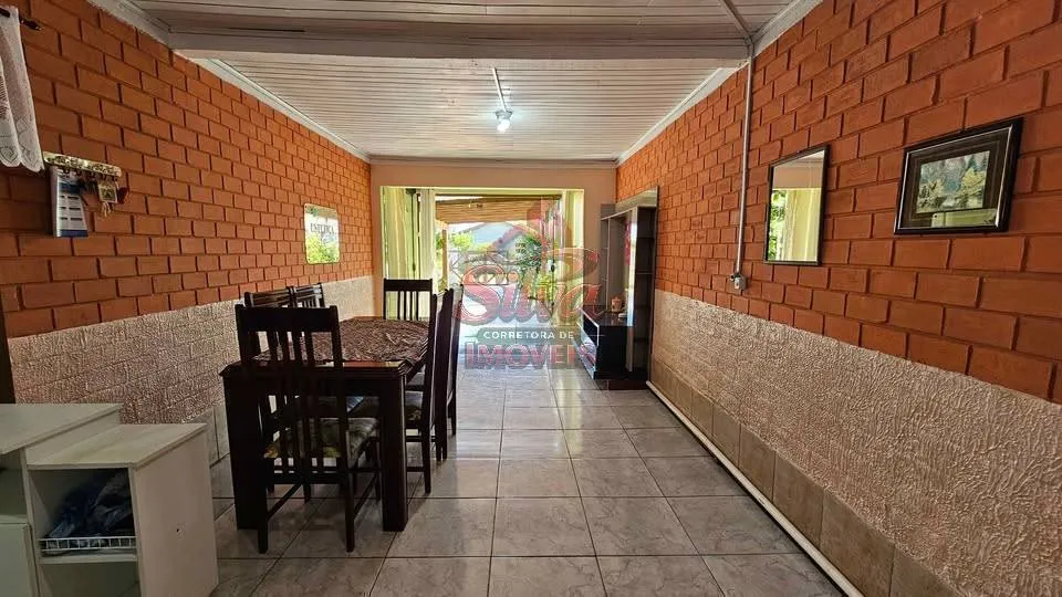 Imagem C41 |Residência de Alvenaria Mobiliada com Piscina