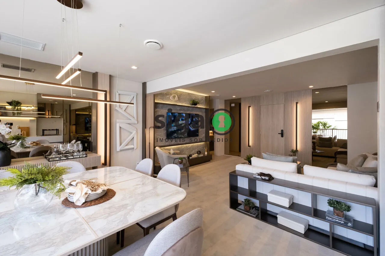 Foto do imóvel Apartamento à venda em Moema com 123 m², 3 suítes e 2 vagas DEMARCADAS ao lado do metrô
