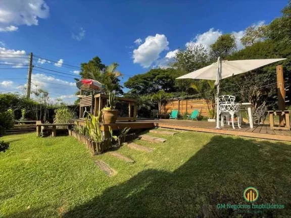 Imagem Casa Semitérrea com 4d/1ste. , lareira, piscina e gazebo!