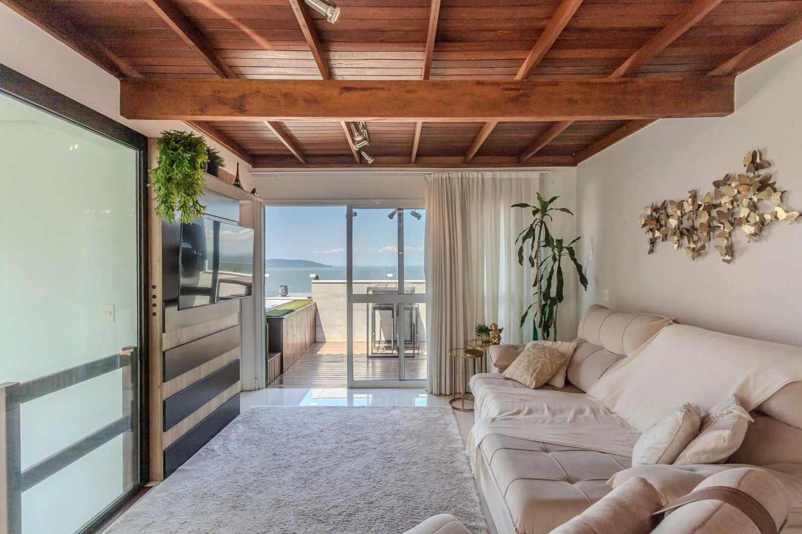 Imagem Casa com 3 suítes, Jacuzzi e vista panorâmica para o Guaíba