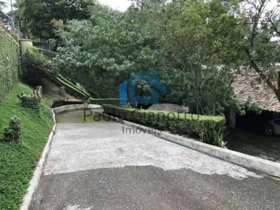 Imagem Casa de Alto Padrão à venda na Granja Viana