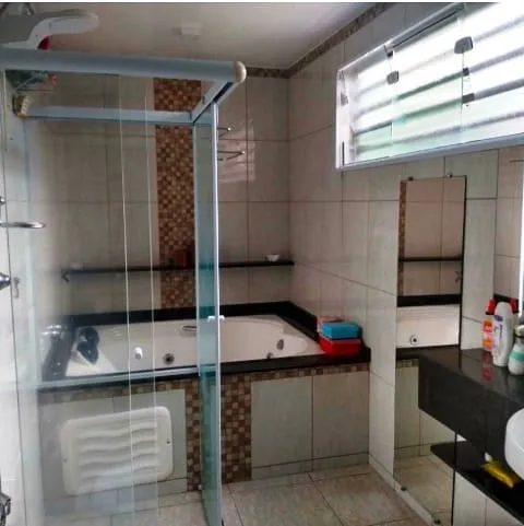 Imagem Casa à venda 4 Quartos, 2 Suites, 2 Vagas, 300M², São Benedito, Pindamonhangaba - SP