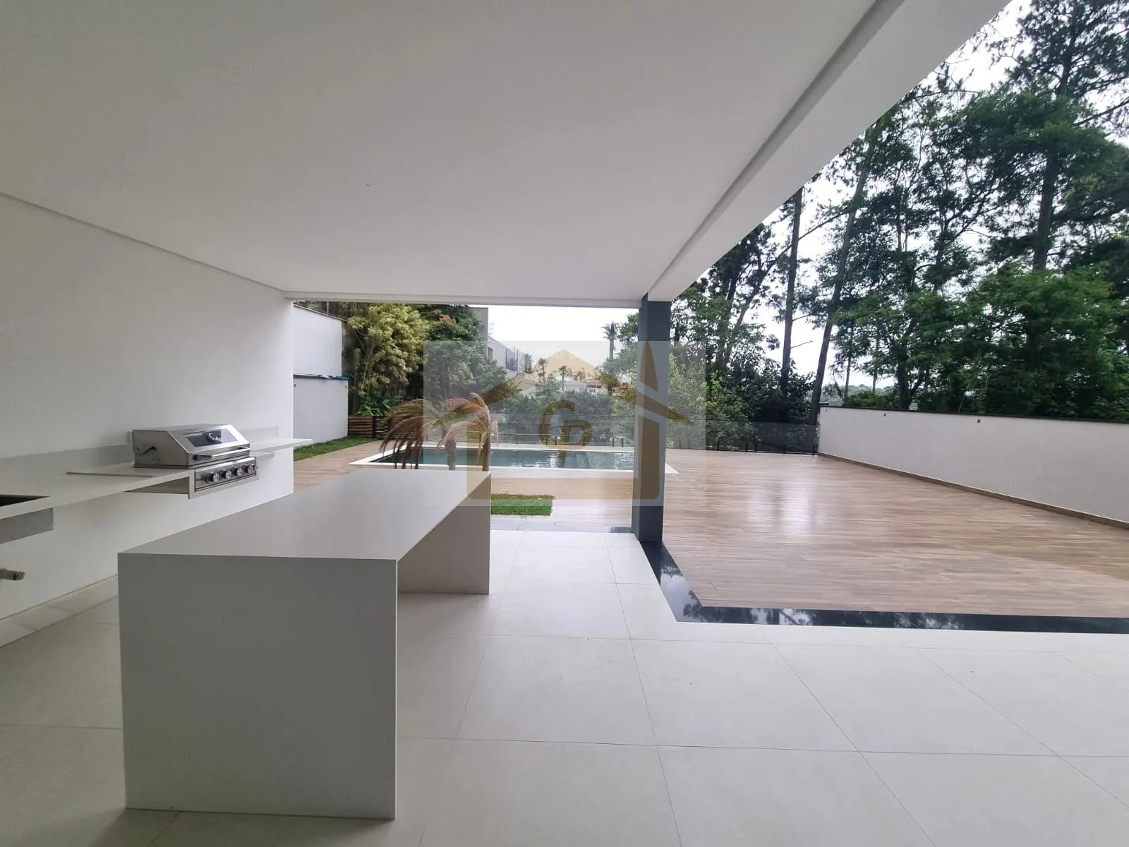 Imagem Casa inteligente, 5 suítes, 3 vagas cobertas, Bosque privativo -Arquitetura Contemporânea
