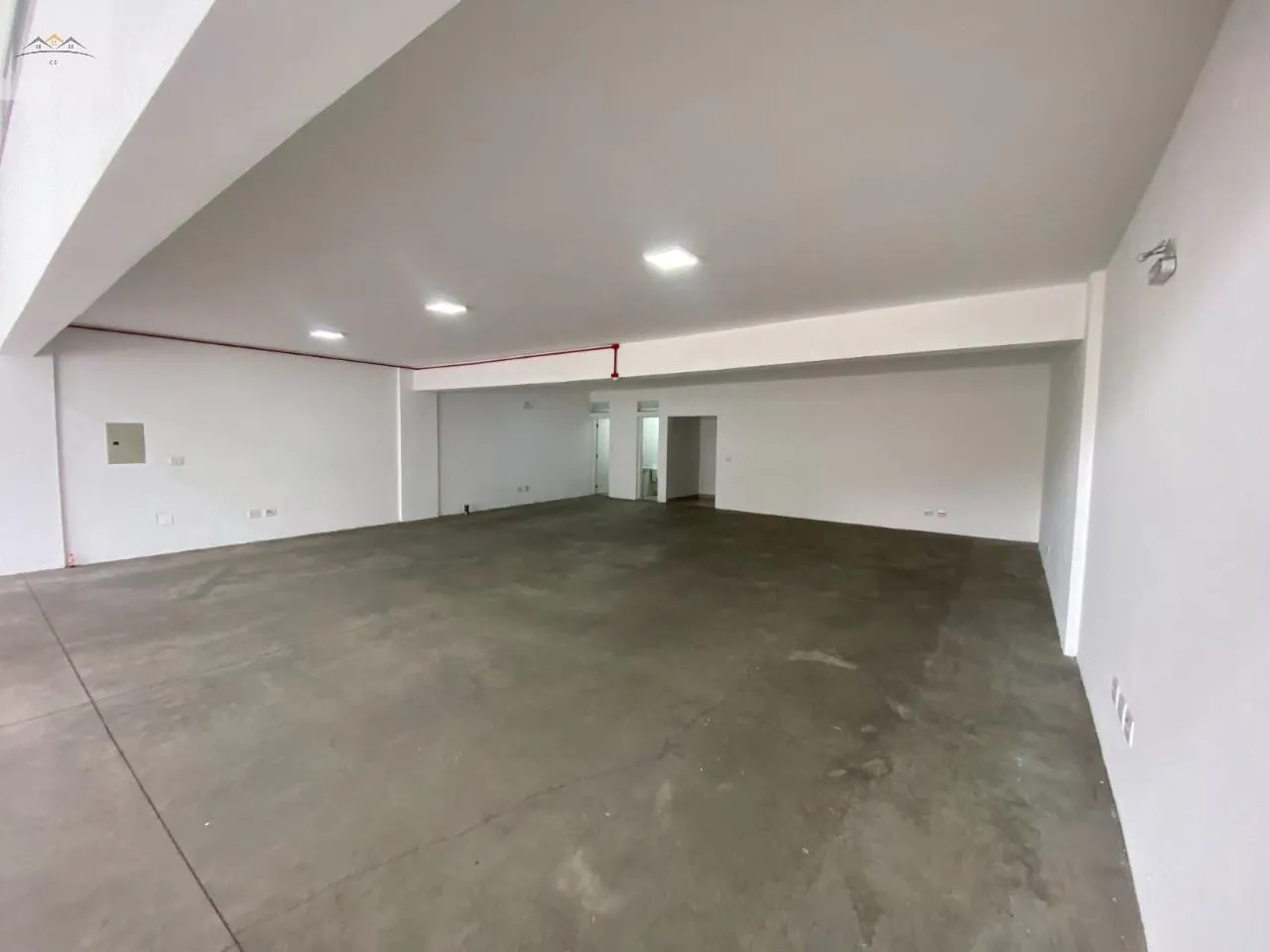 Imagem Galpão Comercial para locação em Osasco Vl. Osasco 300m² + 50m² de Mezanino