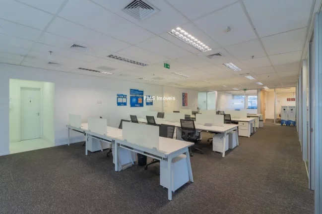 Imagem Conjunto comercial com 592m2 no Butantã