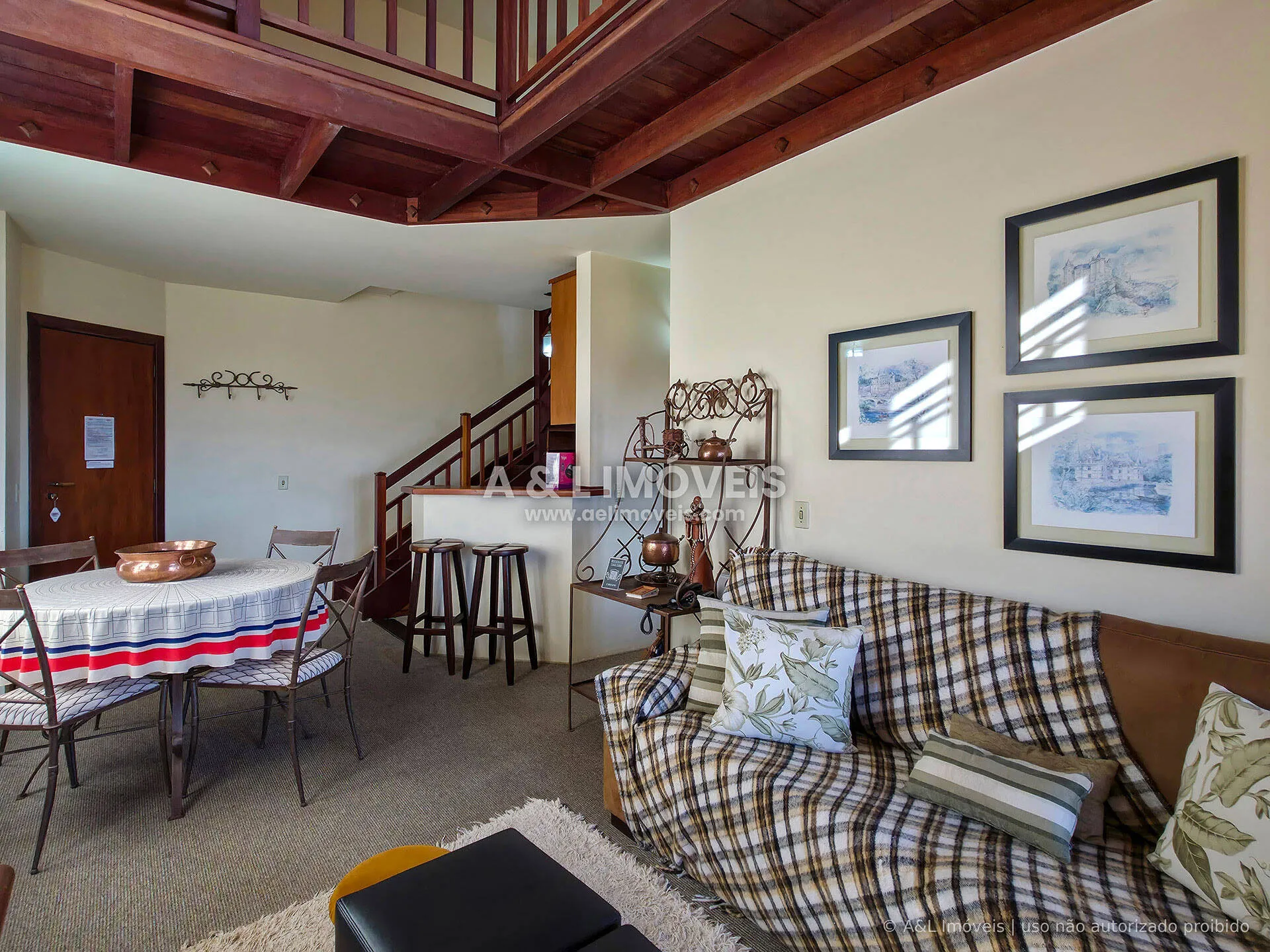 Imagem Apartamento duplex à venda | 100,21 m² | Alto do Capivari, Campos do Jordão