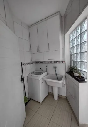 Imagem Casa térrea, 3 dormitórios ( 1 suíte), 4 vagas, Cond. Crystal Park, Jacareí.