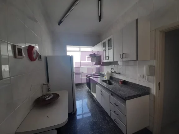 Imagem Pitangueiras, 50 mts do mar ! Próximo ao restaurante Avelinos.