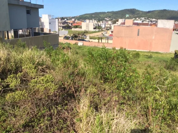 Imagem Terreno à venda em Garopaba-SC, bairro Ferraz, com 325m² de área!