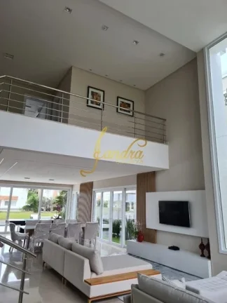 Imagem Sobrado 05 suítes com piscina em condomínio fechado mobiliado e decorado