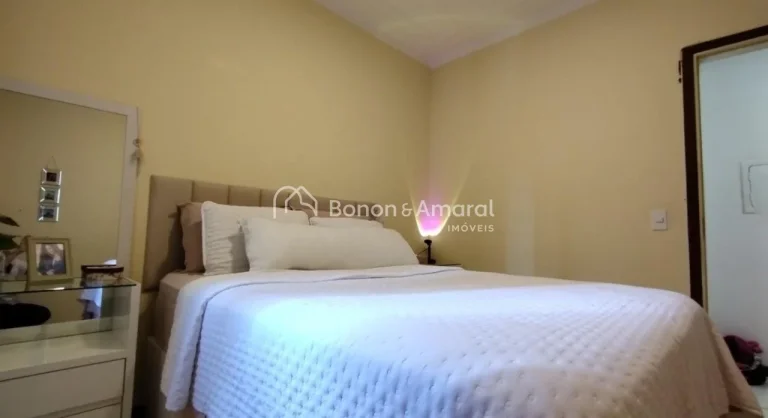 Imagem Apartamento à venda no bairro Mansões Santo Antônio em Campinas, SP.
A sala de estar e jantar sã...