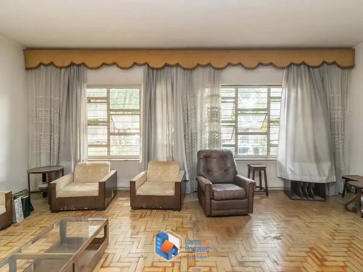 Imagem Casa para venda em Lapa com 6 quartos, sendo 2 suítes, 132m²