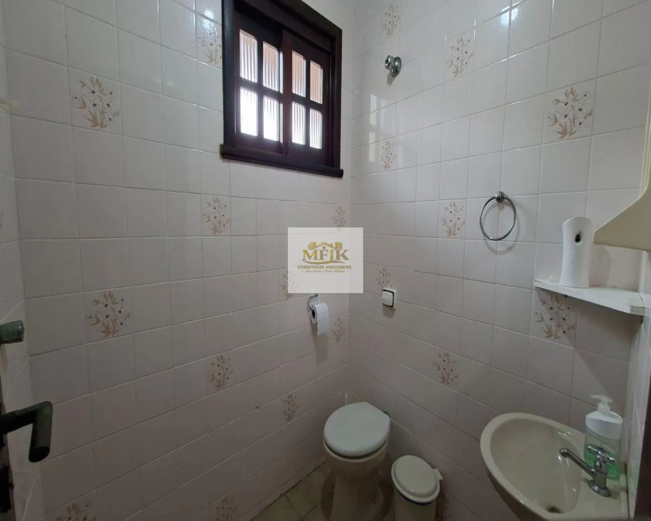 Imagem Casa com 4 quartos à venda no Atami