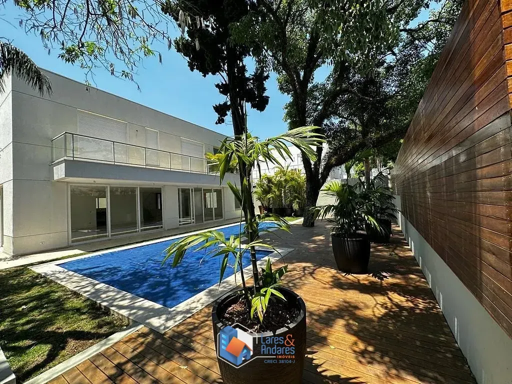 Imagem Casa em condomínio para venda em Parque Colonial com 4 quartos, sendo 4 suítes, 786.97m²
