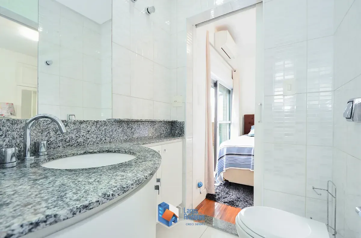 Imagem Apartamento para venda em Pacaembu com 4 quartos, sendo 3 suítes, 230m²
