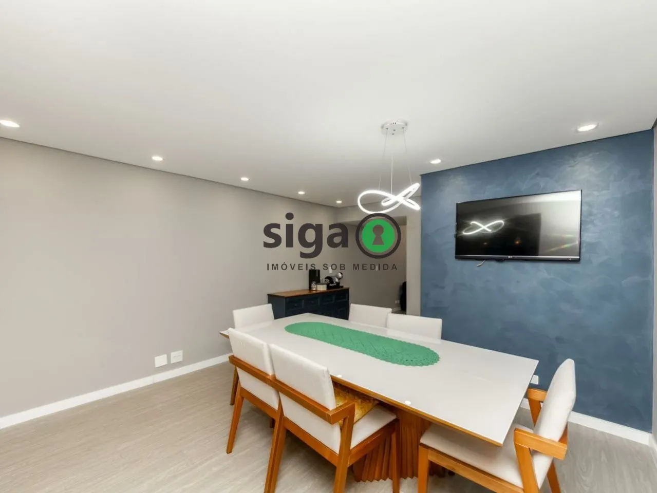 Imagem Casa a venda no Campo Belo, 240 metros, 3 quartos, 2 vagas - Porteira Fechada
