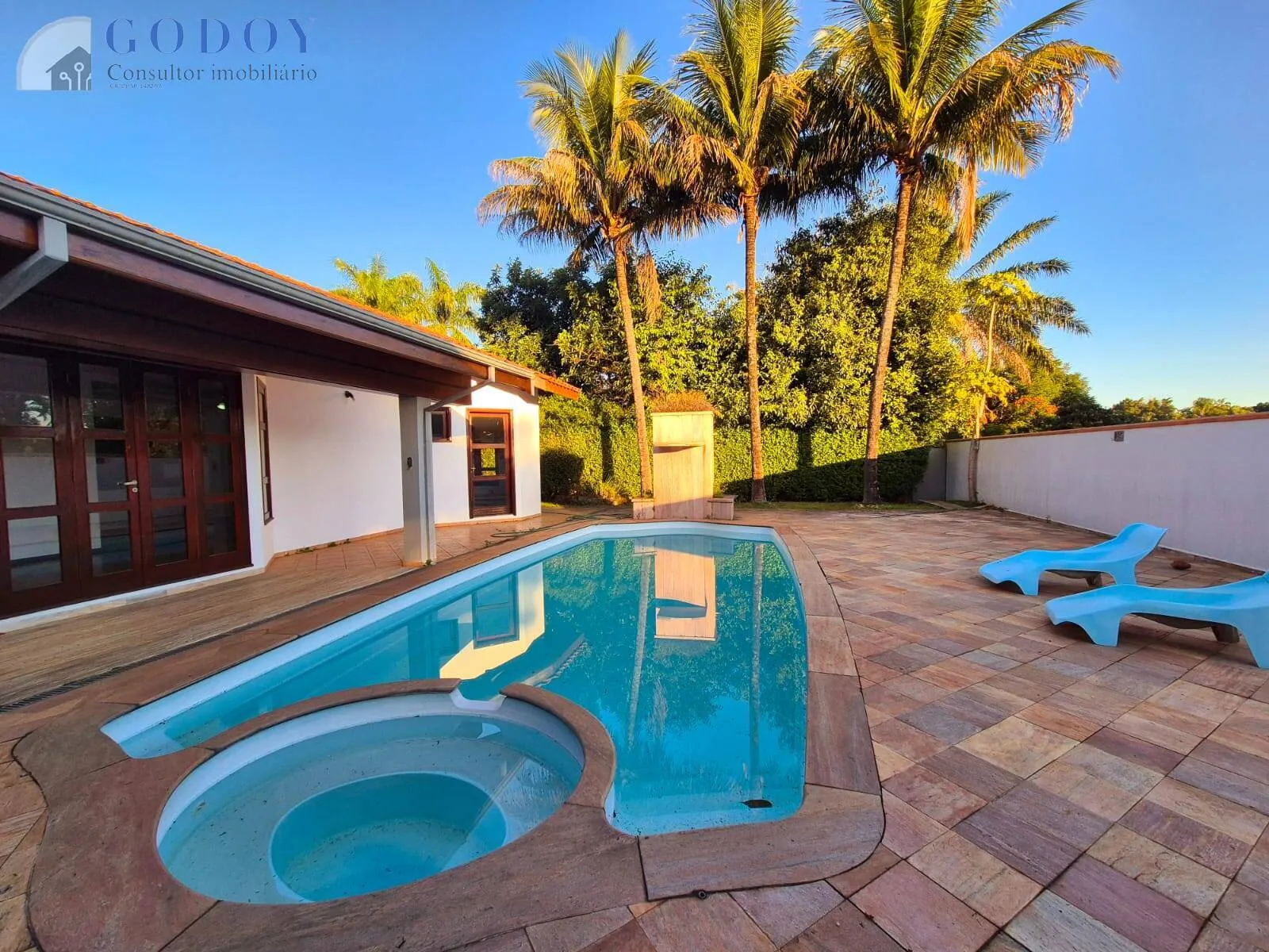 Foto do imóvel Casa Térrea de Alto Padrão no Condomínio Village Paineira