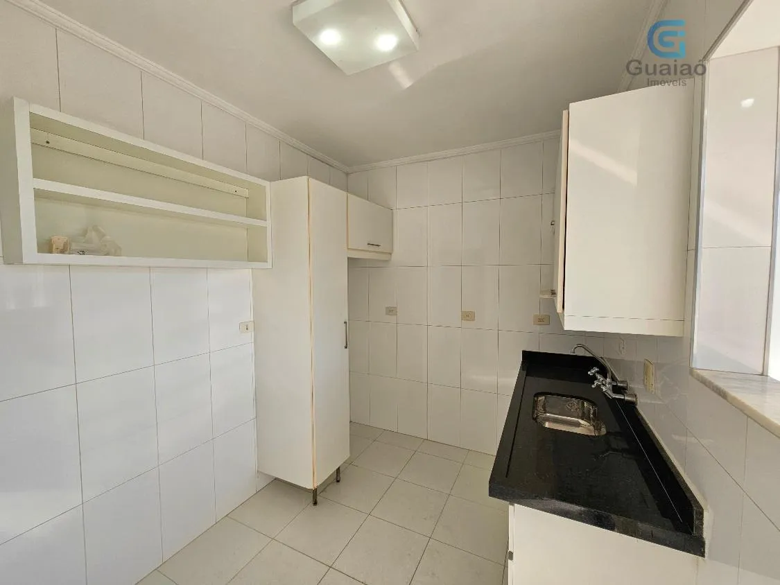 Imagem Vendo Amplo Apartamento Reformado, 03 dormitórios, Boqueirão, Santos