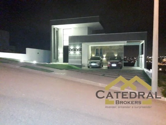 Imagem Sobrado com 300m² de área construída de 3 dormitórios por R$1.600.000,00 em Jundiaí/SP