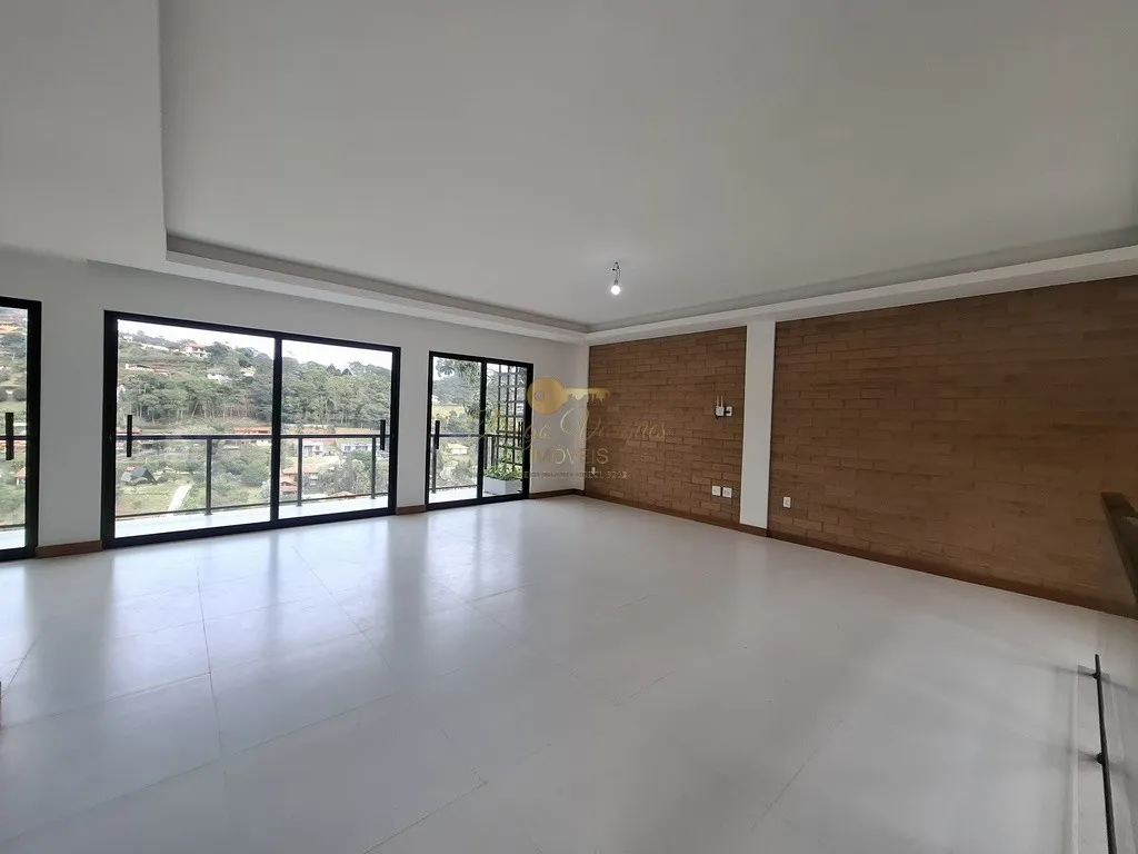 Imagem Casa em Condomínio para Venda em Teresópolis / RJ no bairro Green Valley