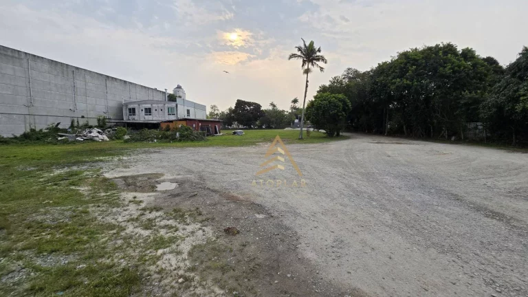Imagem Terreno para alugar, 15500 m² por R$ 151.250,00/mês - Centro - Camboriú/SC