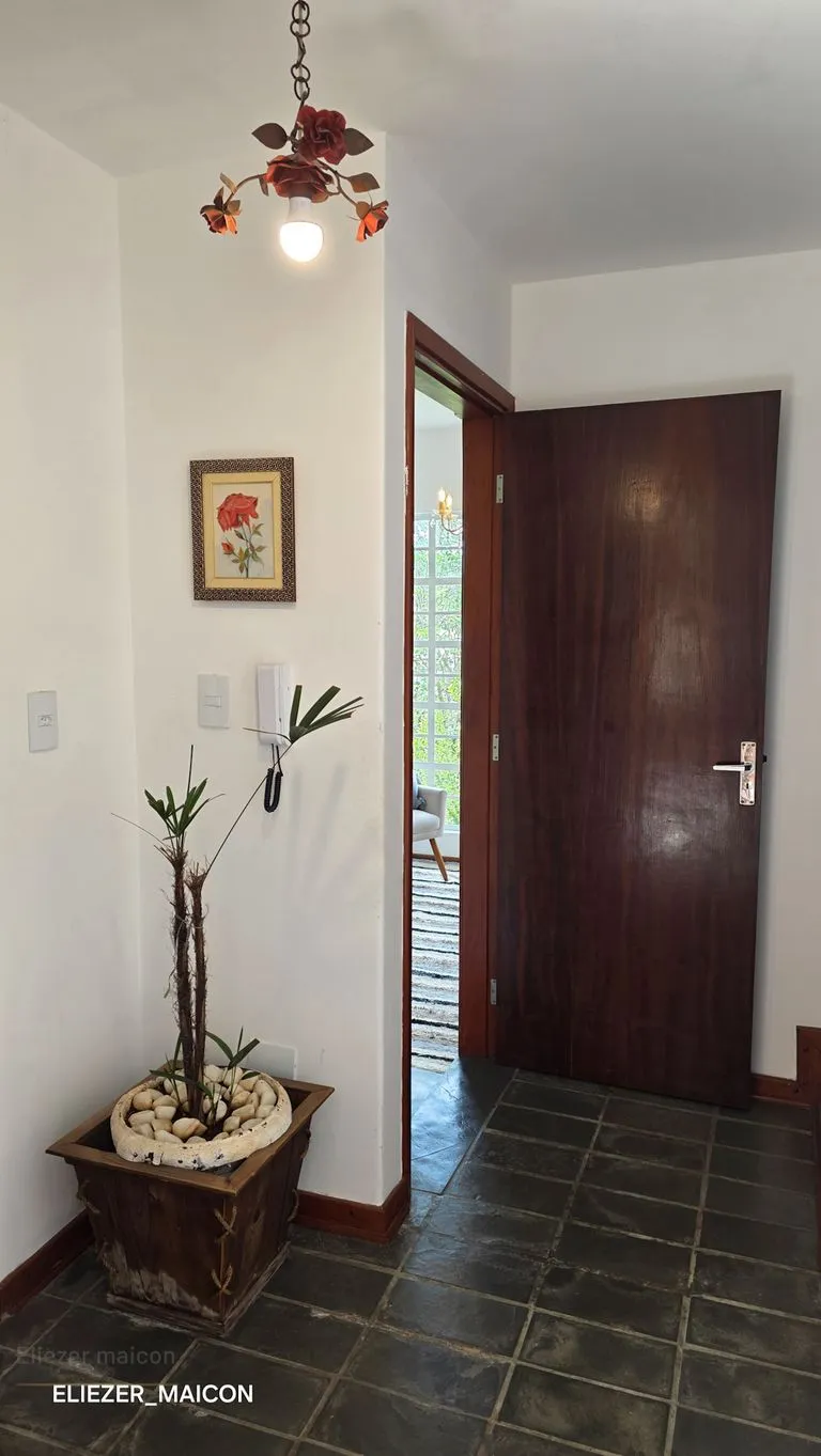 Imagem Casa a venda, aprox, 1 km do centro 3 quartos em Poços de Caldas MG