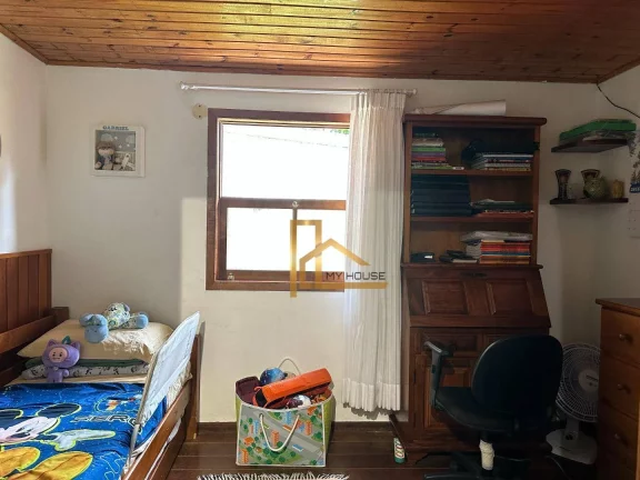 Imagem Encanto e Tranquilidade! Casa Espaçosa com Jardim e Lareira em Condomínio Exclusivo – Teresópolis/RJ ????