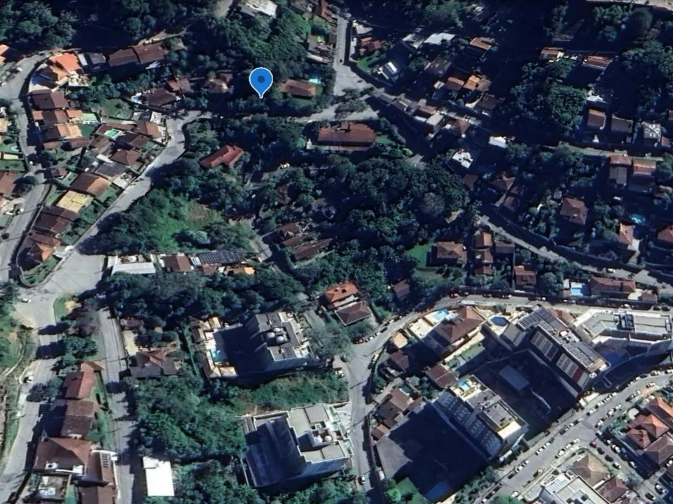 Imagem Terreno de 450m em localização central em bairro residencial