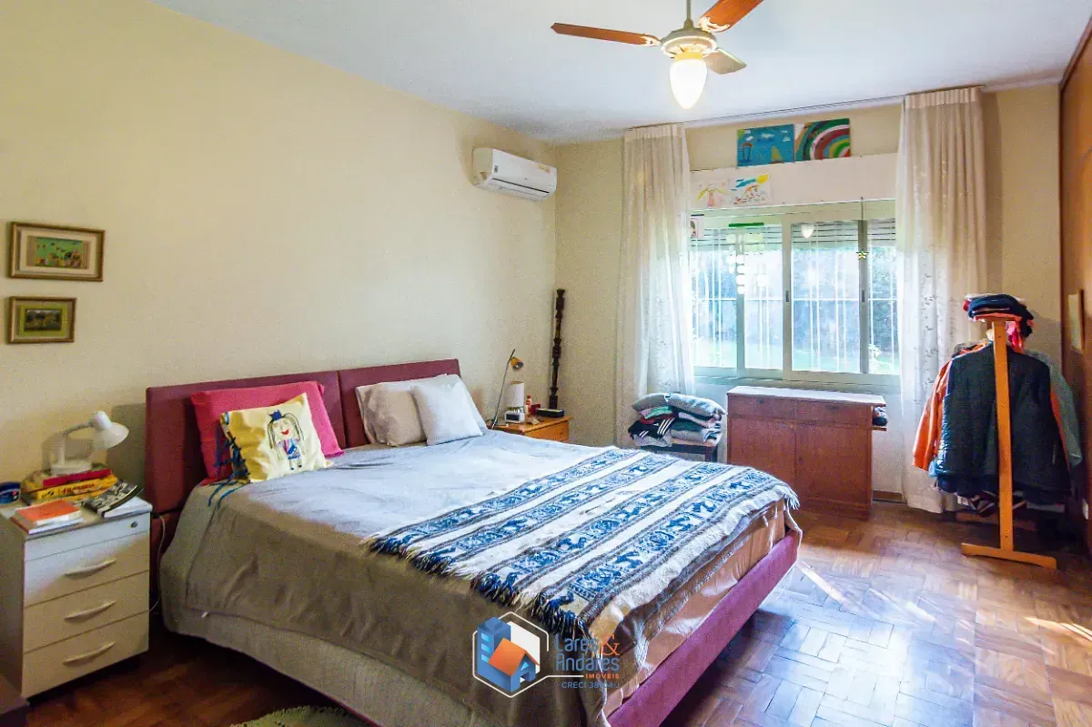 Imagem Casa para venda em Jardim Leonor com 4 quartos, 235m²