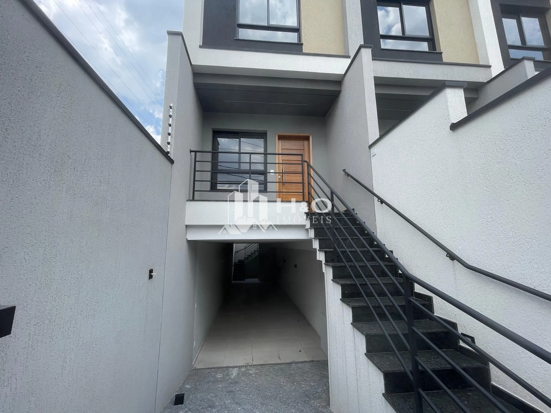 Foto do imóvel SOBRADO ALTO PADRÃO À VENDA NA VILA BUENOS AIRES - 3 SUÍTES, 3 VAGAS, FINO ACABAMENTO