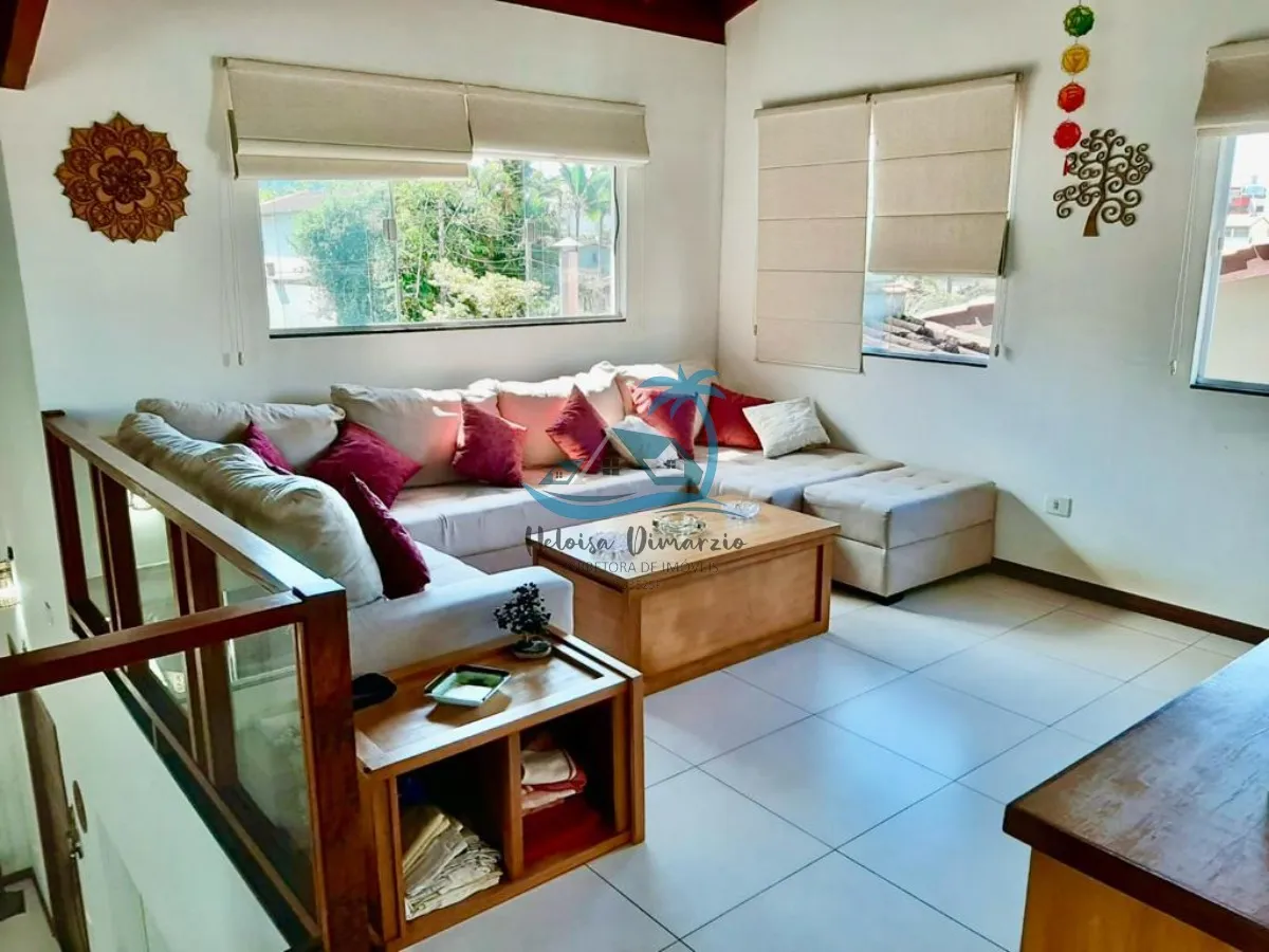 Imagem Magnífica casa com 4 suítes a venda nas Toninhas em Ubatuba