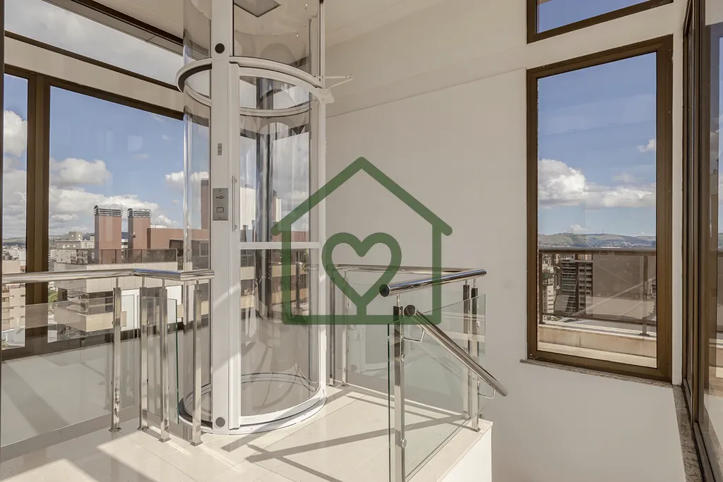 Imagem Cobertura Triplex com 3 dormitórios, sendo 2 suítes e gabinete + Terraços, Sauna e Fitness privat...