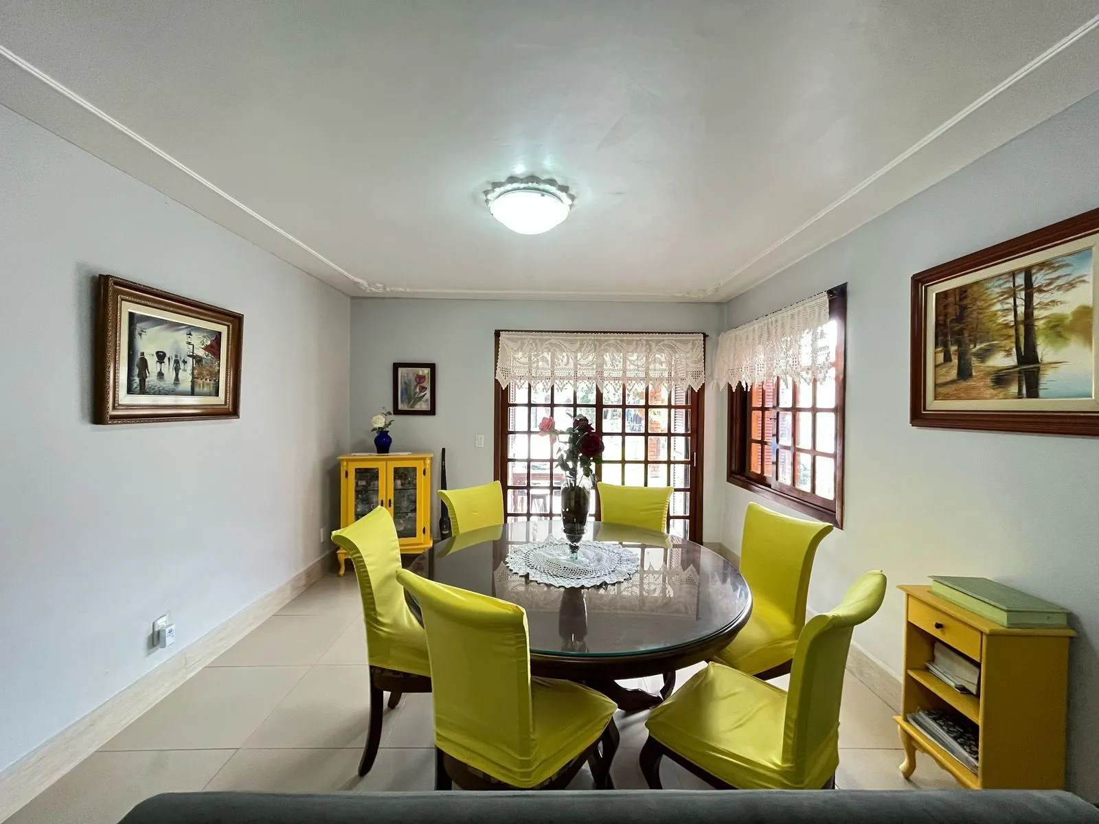 Imagem Casa com piscina a venda em Ipanema
