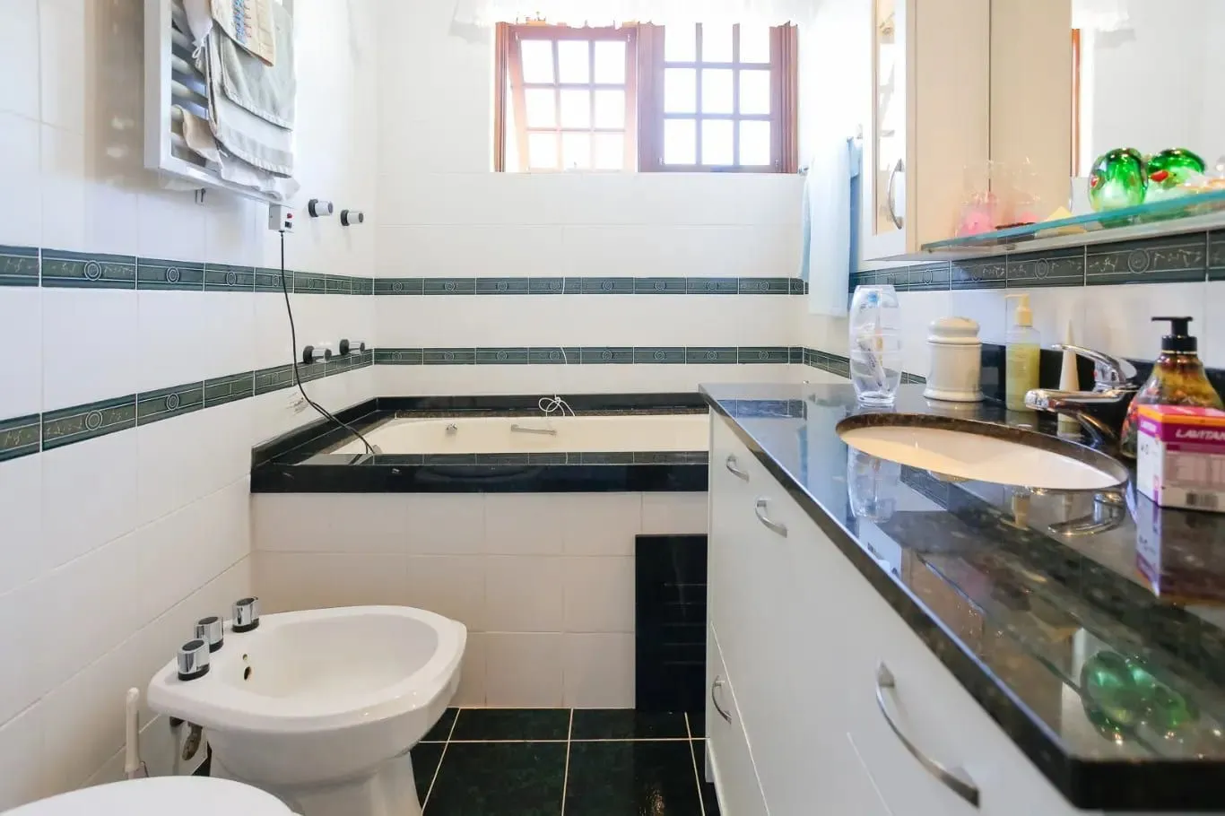 Imagem Casa com 3 dormitórios no Bairro Tristeza, em Porto Alegre