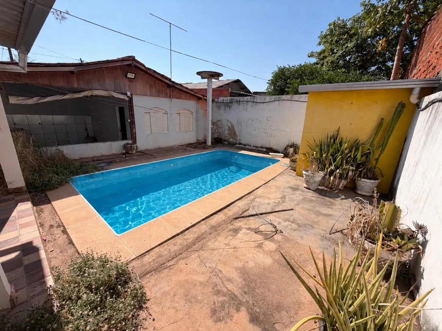 Foto do imóvel Casa 2 Quartos Bairro 7 de Maio Várzea Grande em rua seis