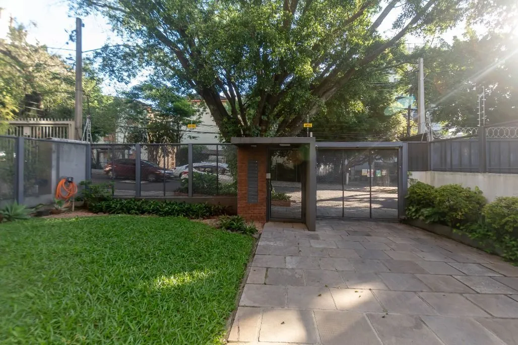 Imagem Apartamento 81m² 2 dorm. + vaga Auxiliadora - Porto Alegre