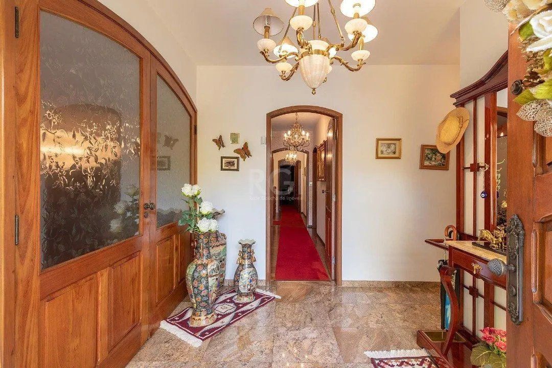 Imagem Casa para Venda - 725m², 4 dormitórios, sendo 1 suites, 4 vagas - Vila Assunção