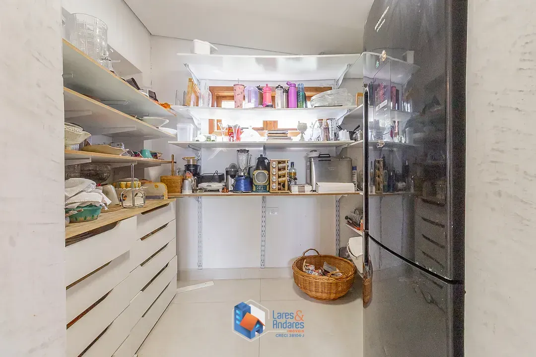 Imagem Casa para venda em Vila Ipojuca com 3 quartos, sendo 3 suítes, 290m²