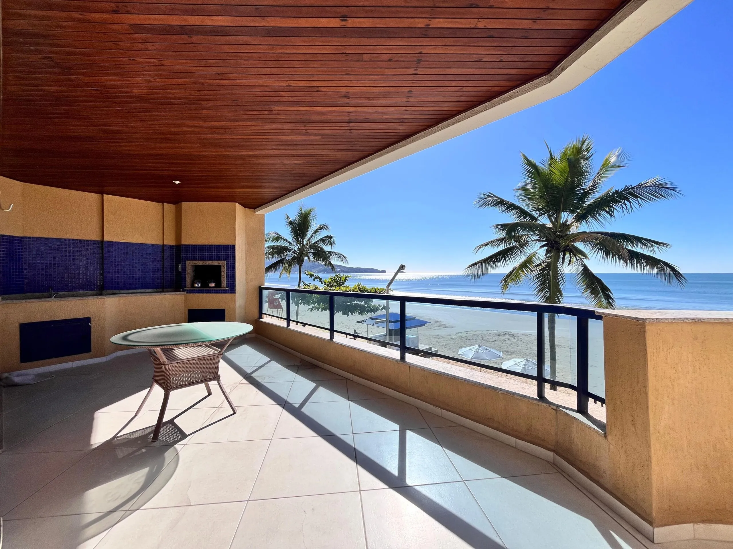 Imagem Apartamento com vista para o mar à venda com 170m2 por R$ 4.000.000,00