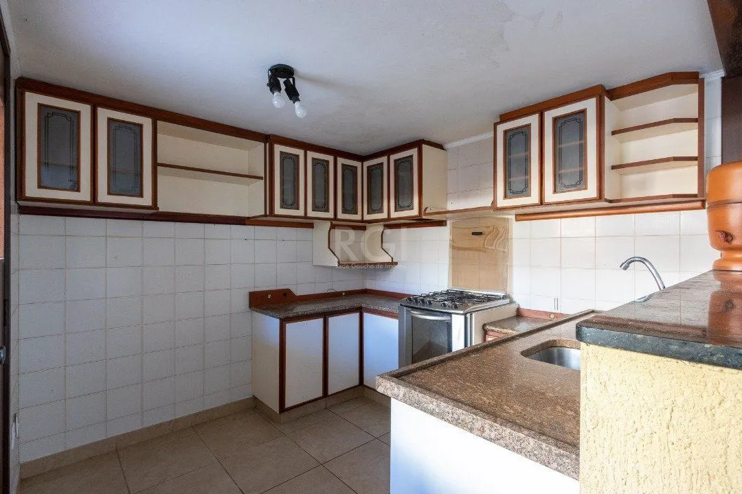 Imagem Casa para Venda - 280m², 3 dormitórios, sendo 1 suites, 2 vagas - Espirito Santo